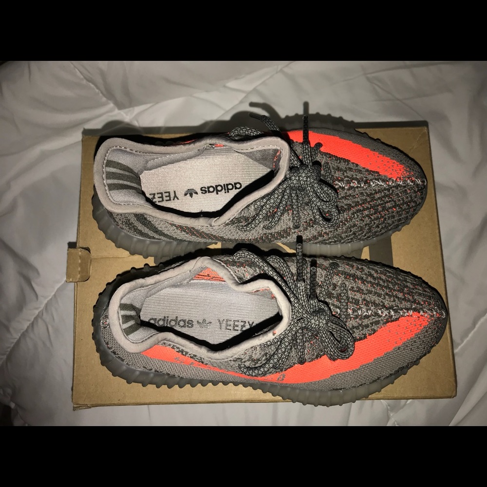 Yeezy Boost 350 V2 Beluga Sz 4 in Men’s